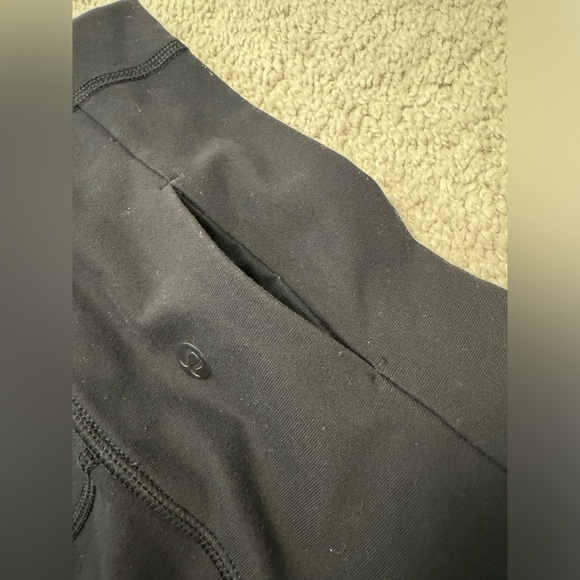 Lululemon leggings with mesh design, 28”, size 4 - Picture 3 of 4